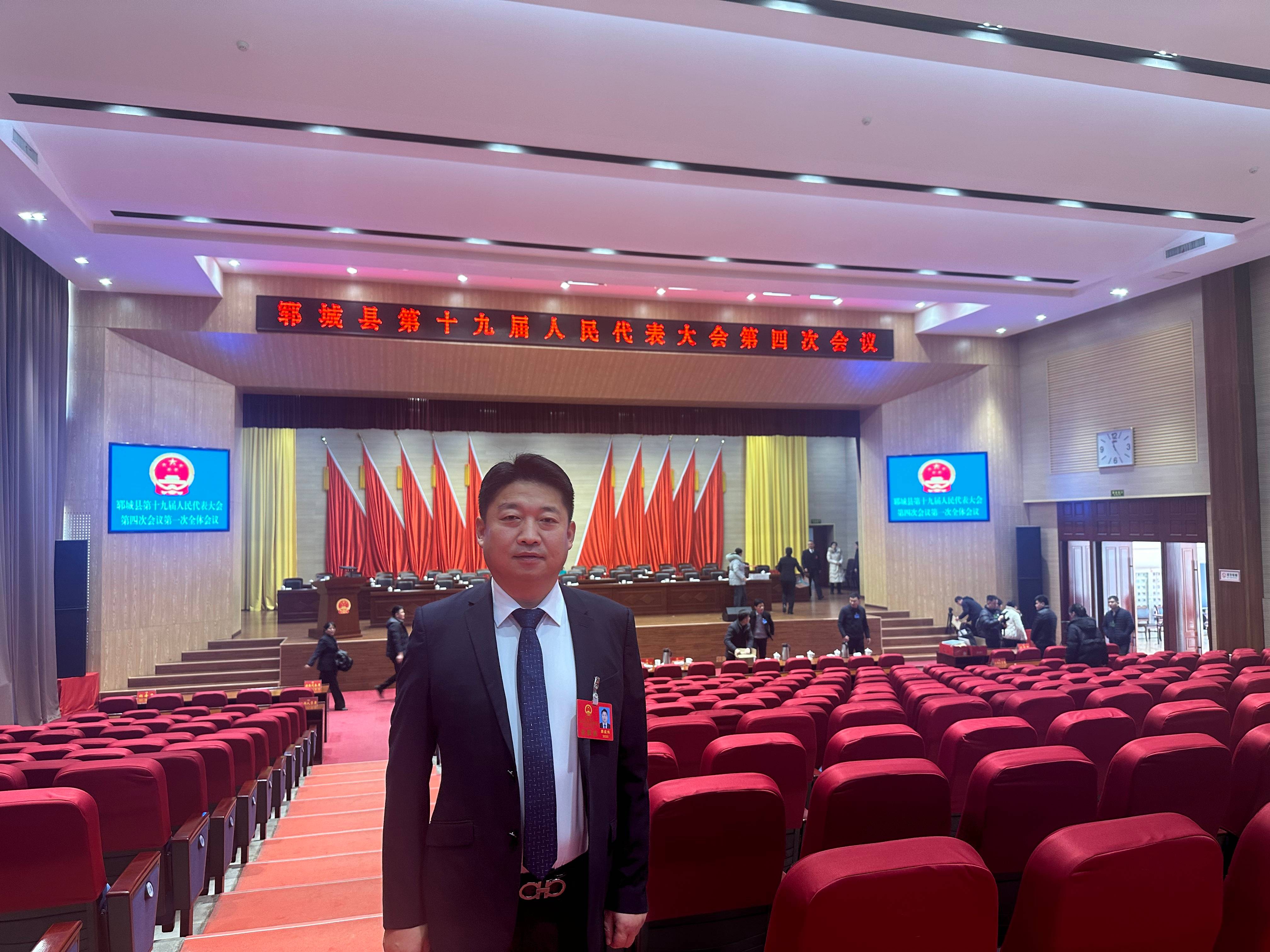中企清大金融教育集团董事长薛成伟参加两会，为金融教育发展发声